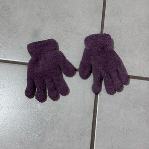 Kids Purple Winter‎ Fleece Gloves.